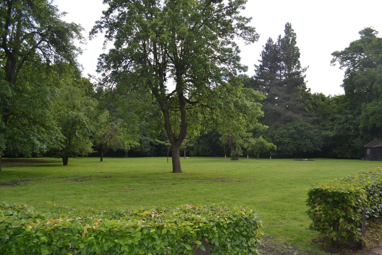 Gilwell Park Hotel Chingford Eksteriør billede