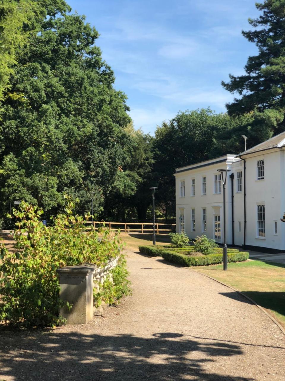 Gilwell Park Hotel Chingford Eksteriør billede